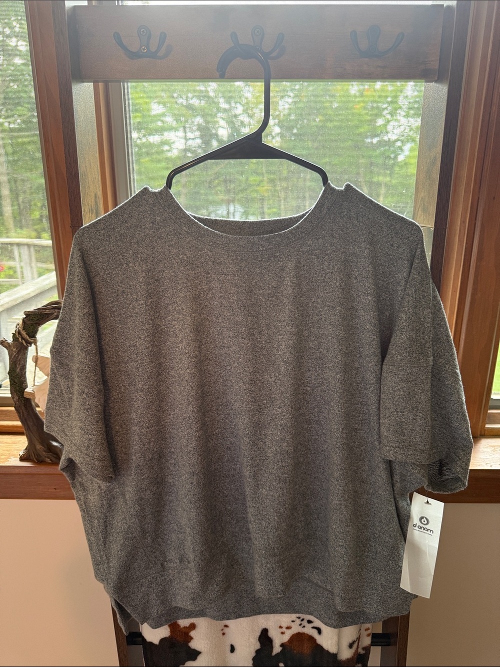 Mono B Gray Short-Sleeve Pullover